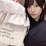 【悲報】乃木坂46の最年少女の子「先輩からカバンをプレゼントしてもらいました！」←1599円で草