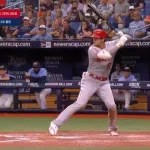 【GIF】大谷翔平のフルスイングを尻で受けたら100万円チャレンジ