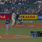 大谷翔平、第二打席で8試合連続安打となるセンター前ヒット！！！！！！！！！