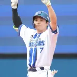 De佐野恵太(30)　.282(5位)　11本(7位)　50打点(4位)　OPS.747(5位)
