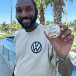 【ほっこり】大谷さんの41号ホムーランボールをとった男性「ハグしてキスしたい」