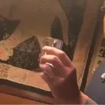 【動画】火のついたウォッカを飲んでみた結果ｗｗｗｗｗ
