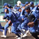 「高校野球には派手すぎる」厳しい声も…“ド派手ユニフォーム”青藍泰斗　監督「生徒数が減少傾向で、学校名アピールしたい」