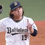 野球選手がツーアウトとったときにやる🤘←このポーズwwww