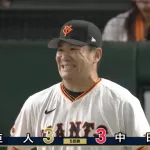【感動】田中マーさん、痛恨エラーの門脇に｢ごめん｣と謝っていた【ぐう聖】