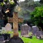 【悲報】外国人さん、勝手に遺体を土葬・・・・・・・・・・・・・・・・・・・