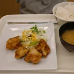 【画像】神戸学院大学の「100円夕食」が学食の相場を破壊してしまうｗｗｗｗ