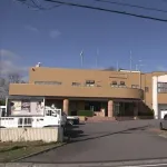 行列割り込みを注意された男性（45）、注意した男を車で轢いて逮捕