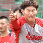 カープ坂倉将吾(正捕手5番) 打率.246 3本 24打点 出塁率.326 OPS.691 盗塁阻止率.203