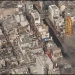 道頓堀のビル火災で消防隊員2人死亡