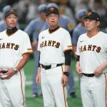 【悲報】巨人さん、藤浪対策で岡本ベンチ論争ｗｗｗｗｗｗ