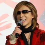 YOSHIKI、泣く