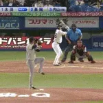 【ヤクルト対巨人17回戦】ヤクルト・太田賢吾が走塁で巨人・リチャードと交錯し負傷交代…