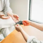 【急募】「生活保護をプリペイドカード支給」←賛成？反対？・・・・・・