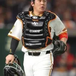 【悲報】 甲斐拓也、年間100試合出場が途切れる