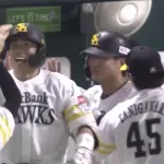 中村晃のタイムリーで勝ち越し！！さらに野村勇のホームランでさらに追加点！！