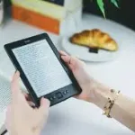 【悲報】お前ら「マンガは嵩張るから電子書籍で買う！」←これｗｗｗｗｗｗｗｗｗｗｗｗｗｗｗｗ