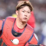 【珍事】カープ坂倉、板倉と間違えられるもその打席でヒットを放つ
