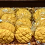 【悲報】パン屋、小3の子に「5円足りないから買えないね。廃棄します（目の前でゴミ箱にポイ）」