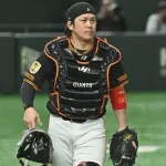 ソフトバンク「甲斐拓也くん4年10億ね」 巨人「ほなうちは5年15億や！」