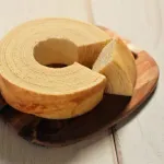 バウムクーヘンって貰ったら食べるけど自分で買うことはないよな