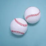 野球ってボール2つ使えた方が面白いよな