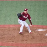 彡(^)(^)「よっしゃ！松井裕樹当てたわ！」