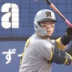 佐藤輝明 第33号ホームラン！！！本塁打王争いを独走　