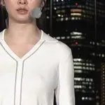 【画像】報道ステーションの女子アナ、とんでもない姿でテレビに出てしまう・・・・・