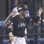 シュガーの一発！！逆風は関係なし！！佐藤直樹の第4号ソロホームラン！！