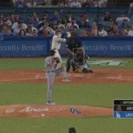 大谷翔平、第二打席で三試合連続安打となるファースト強襲の内野安打！！！！！！