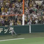 巨人、5連打で逆転した直後に4失点　外野が3人共捕れず