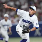 51歳イチロー氏　7回2死で初安打許す…悔しそうな表情　6回まで無安打無得点、8奪三振の快投
