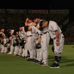 巨人・阿部監督「勝たせてあげられませんでした。すいません」　10秒ほどで会見終了