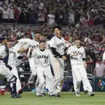 【ネトフリがWBC独占】民放各社が狙う「サブライセンス契約」　ネトフリはMLBの放送権も視野