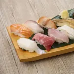 寿司ってコスパ最悪すぎるやろ・・・