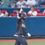 采配的中！代打西野真弘が勝ち越しタイムリーで勝利へ導く！