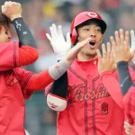 カープ秋山翔吾（優勝見届け11回）、阪神の胴上げ阻止に挑戦。
