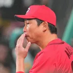 【悲報】広島カープさん　2年連続優勝見届け、20度目の完封負け、ワースト借金12、三塁すら踏めず