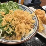 【悲報】なぜ丸亀製麺は香川県内では「圧倒的大敗」？　はなまるうどんよりも店舗数が少ない