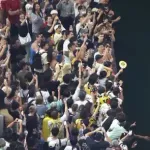 【野球】阪神優勝　道頓堀に飛び込み続出、対策に苦慮…　川にプールを浮かべる案を検討も断念　横山市長「川幅が狭く、実現は難しい」