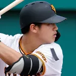 石塚裕惺(巨) .333 3 22 OPS.902 wRC+194 20四球 17三振