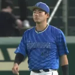 【悲報】DeNA蝦名、ボールを見失う