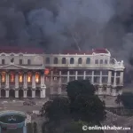 【画像】ネパールの暴徒、国会議事堂に続き国宝の宮殿も放火して焼き払うｗｗｗｗｗｗ