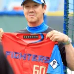 日本ハム・八木裕コーチ入院、脳内に一部出血と腫れ　前日に折れたバットが側頭部直撃し精密検査
