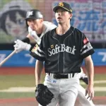 ソフトバンクホークスさん、ロッテにボロ負けして秋の風物詩へ……w
