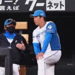 新庄監督　入院中の八木コーチに寝間着、ｉＰａｄ届ける
