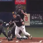 オリックス・曽谷、折れたバットが胸に直撃・・・・