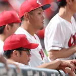 カープ奨成3打点！佐々木＆菊池タイムリー！代打野間反撃打！秋山2安打も〝痛恨落球〟アドゥワ5失点自責2。エラー連鎖で4連勝ならず【広島6-8ヤクルト/試合結果】