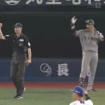巨人・増田、痛恨の牽制死！ リクエストで判定変わって三浦監督もビックリｗｗｗｗ